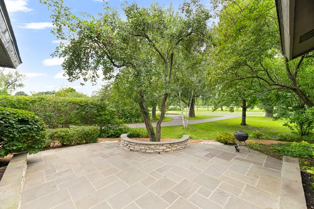 $1,995,000 | 1370 Sunview Lane, Winnetka, IL 60093