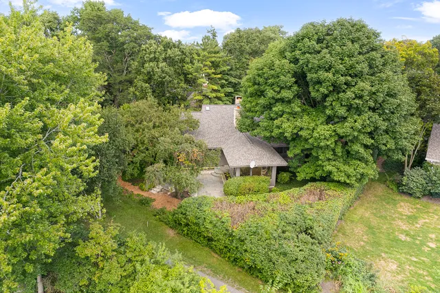 $1,995,000 | 1370 Sunview Lane, Winnetka, IL 60093