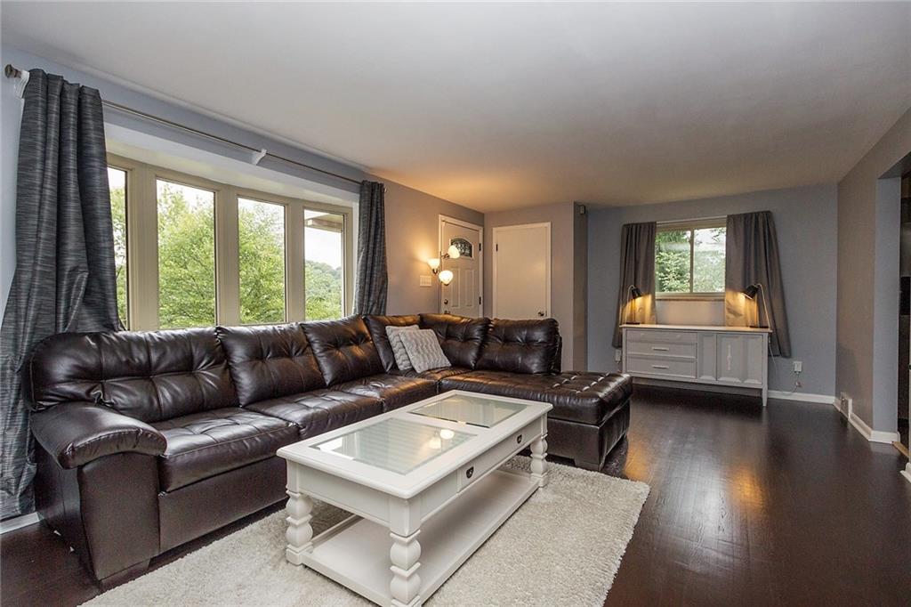 660 Meadow Lane Rochester, PA 15074 - Photo 3 of 16 Gallery Image 3