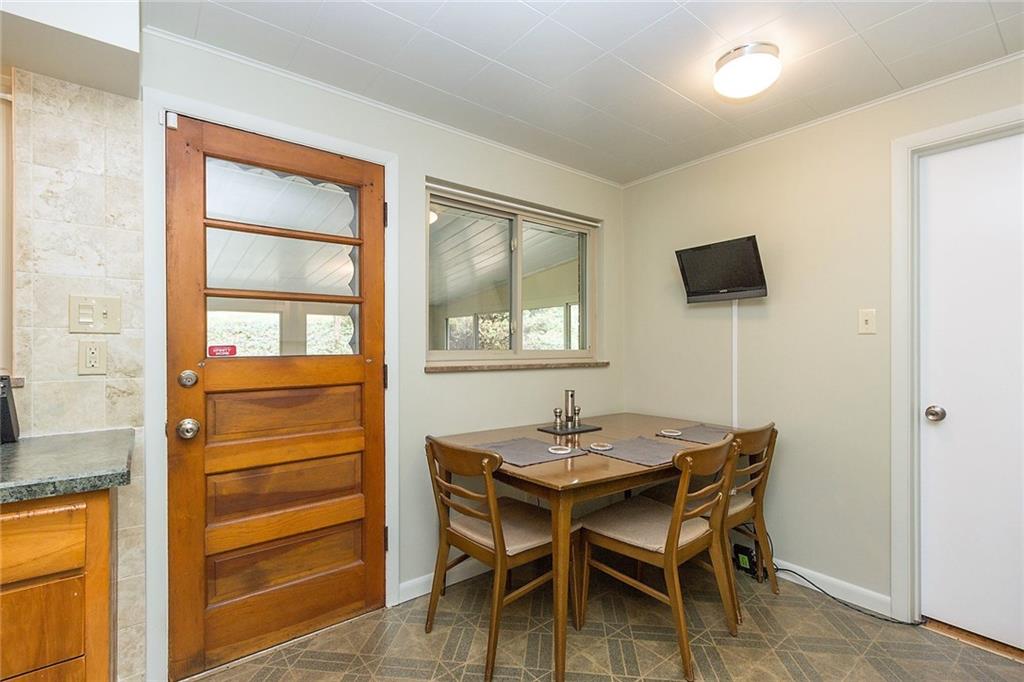 660 Meadow Lane Rochester, PA 15074 - Photo 6 of 16 Gallery Image 6