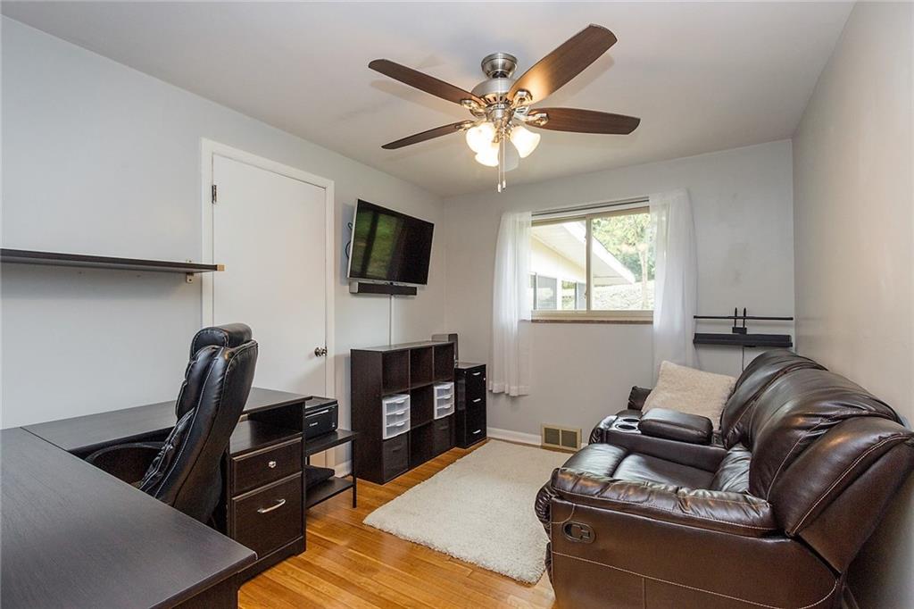 660 Meadow Lane Rochester, PA 15074 - Photo 8 of 16 Gallery Image 8