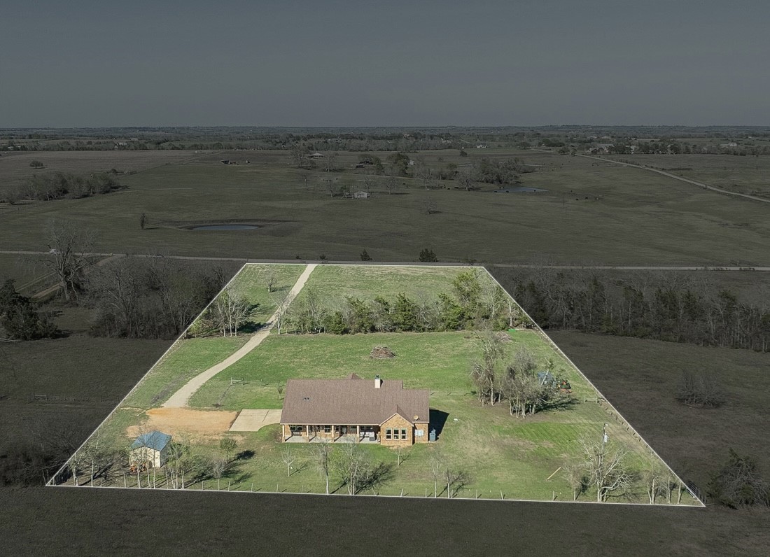 1813 Cemetery Road Bellville, TX 77418 - Photo 23 of 26 an aerial view of a yard