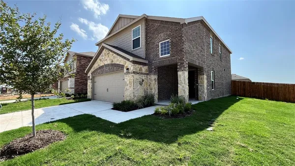 $2,099 | 812 Poppy Cove Lane, Princeton, TX 75407