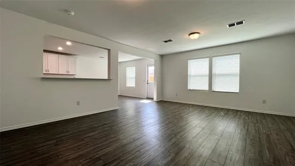 $2,099 | 812 Poppy Cove Lane, Princeton, TX 75407