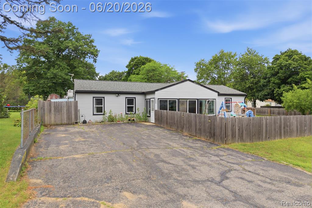 3604 Minton Road Lake Orion, MI 48359 - Photo 43 of 54