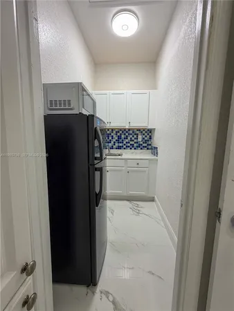 $1,600 | 16242 Southwest 42nd Terrace, Miami, FL 33185