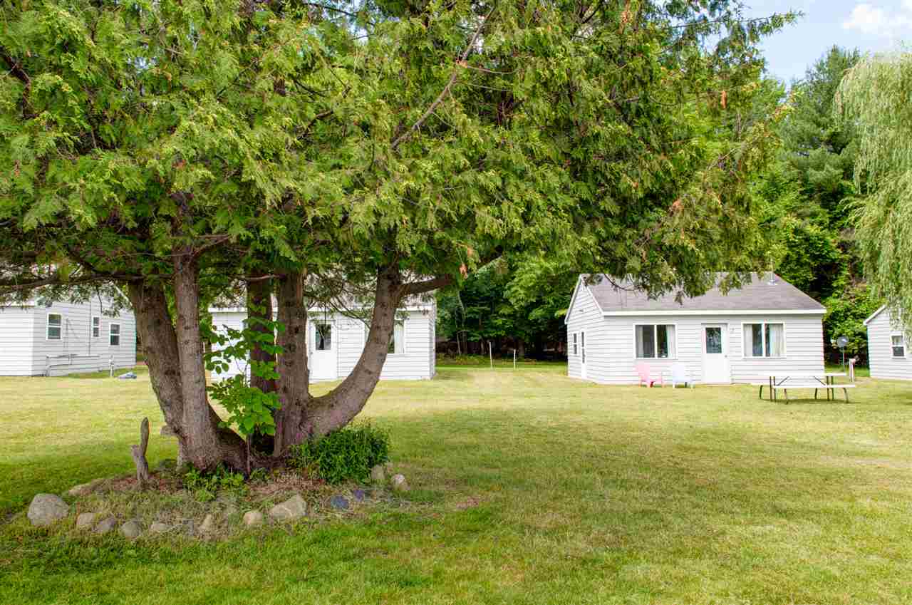 8626 Skegemog Point Road Williamsburg, MI 49690 - Photo 18 of 40 1819727-17.JPG