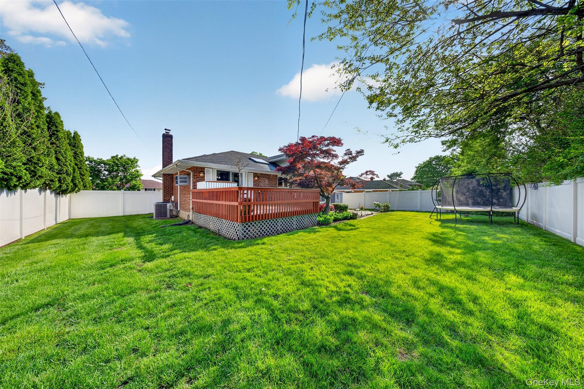 5 Joseph Court Syosset, NY 11791 - Photo 10 of 29