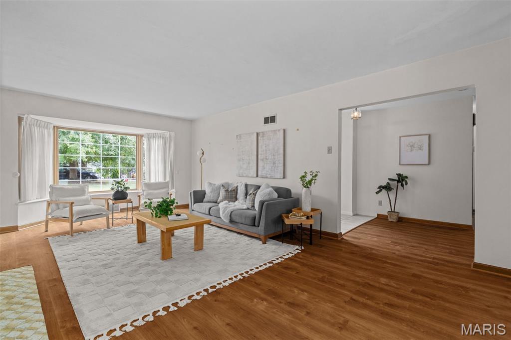 10 Finlay Road St. Louis, MO 63122 - Photo 5 of 69 Gallery Image 5