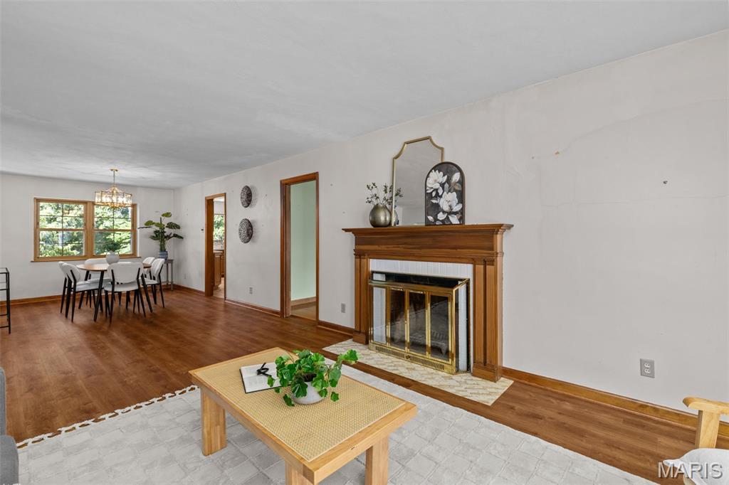 10 Finlay Road St. Louis, MO 63122 - Photo 8 of 69 Gallery Image 8