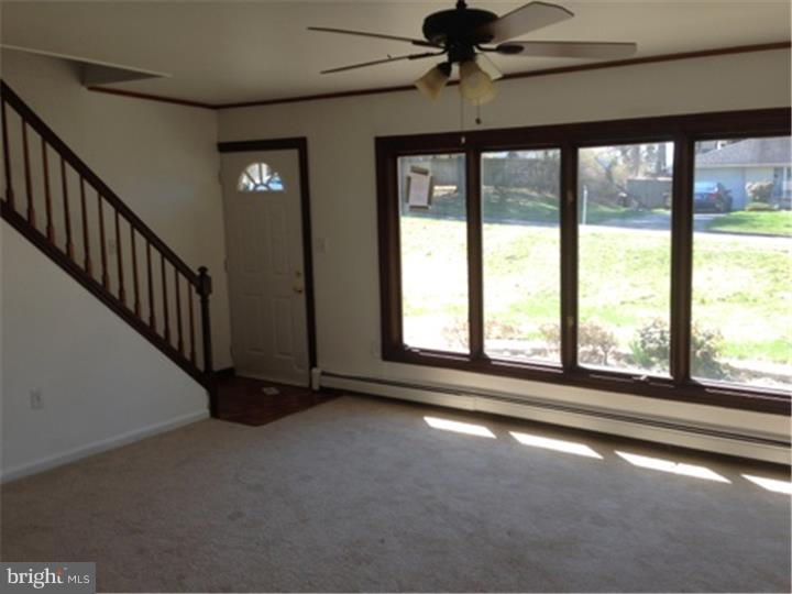 79 Trail Road Levittown, PA 19056 - Photo 3 of 7 Great Room