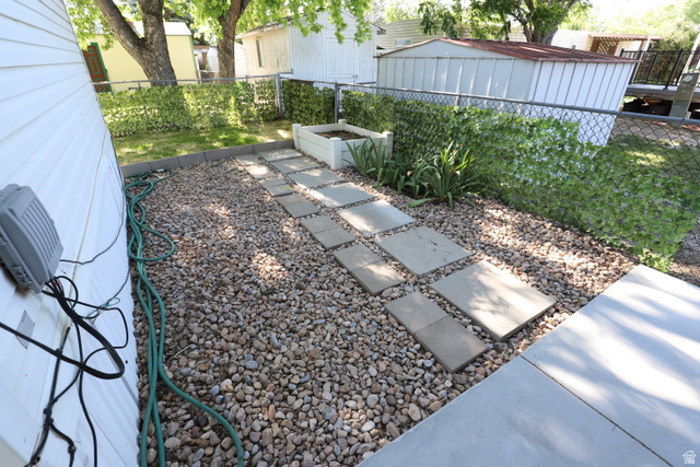 247 Hidden Drive Sandy, UT 84070 - Photo 5 of 19