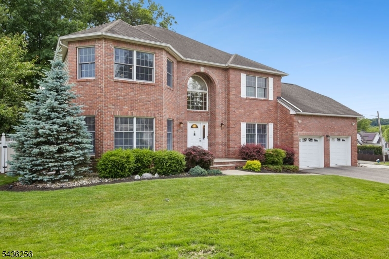 8 Harper Street West Orange, NJ 07052 - Photo 1 of 42