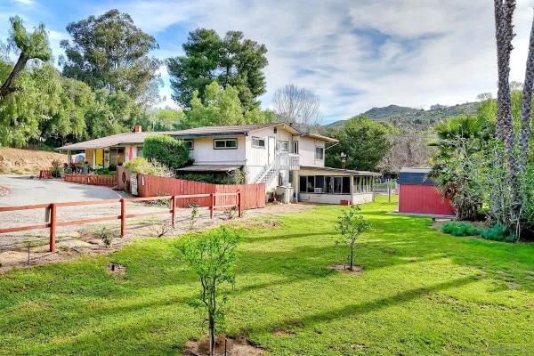 $1,300,000 | 14911 Espola Road, Poway, CA 92064