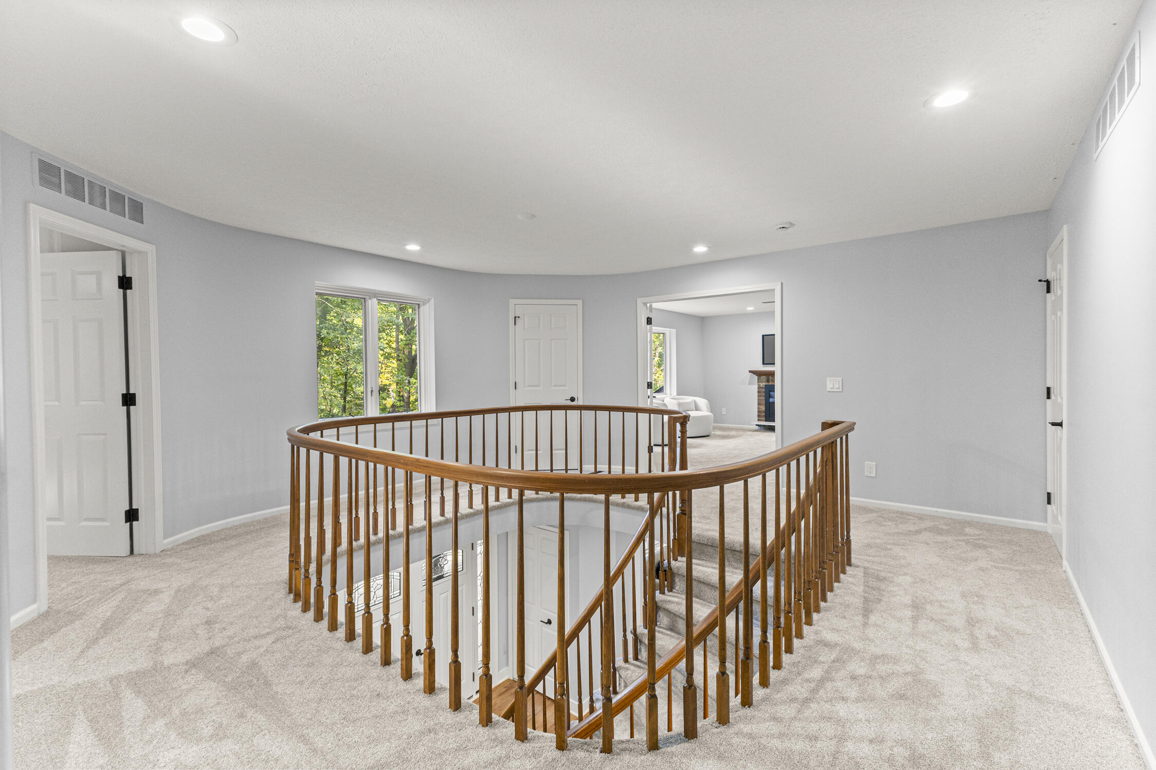 27155 Drake Road Farmington Hills, MI 48331 - Photo 30 of 55 32