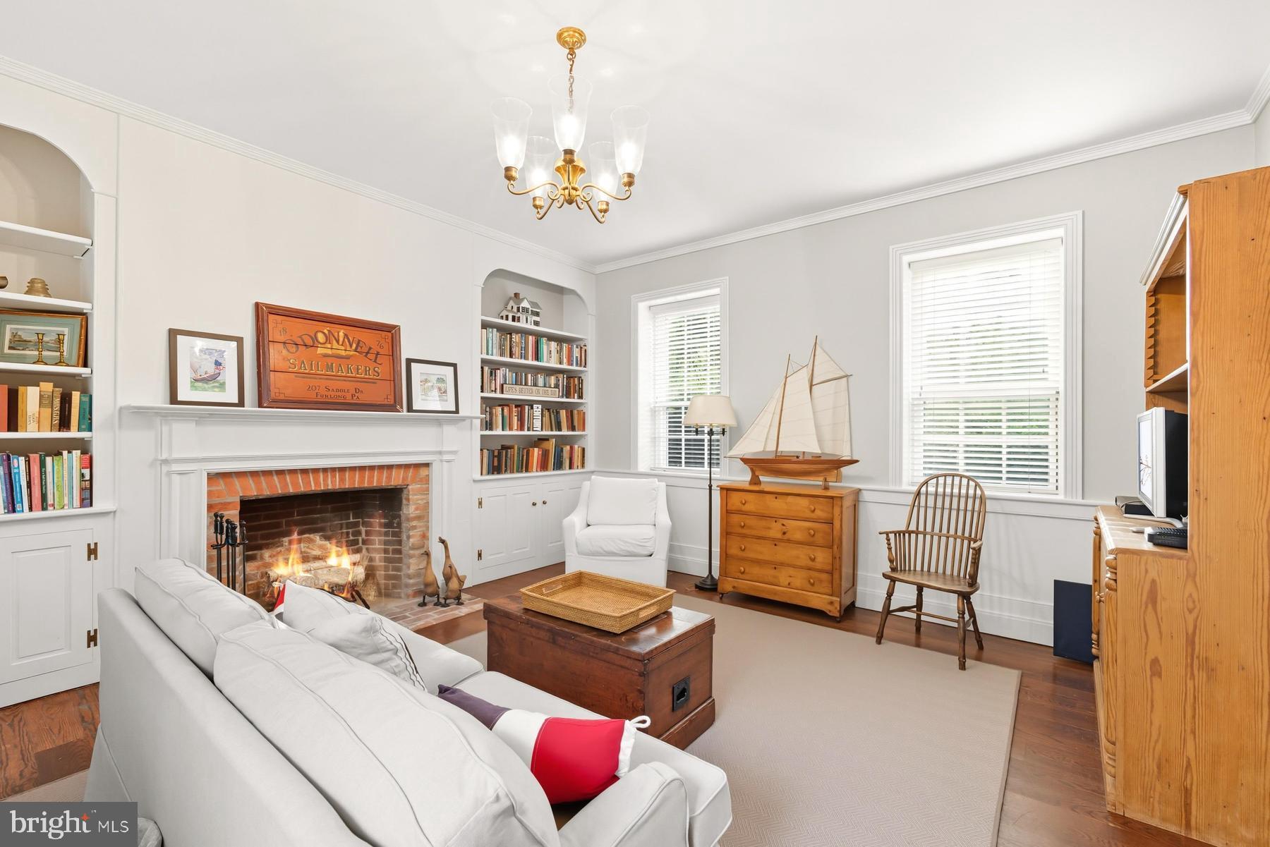 8612 Tilghman Island Road Wittman, MD 21676 - Photo 47 of 72 Guest House Living Room
