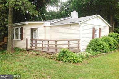 47 Blue Ridge Avenue Front Royal, VA 22630 - Photo 5 of 6 Exterior (Rear)