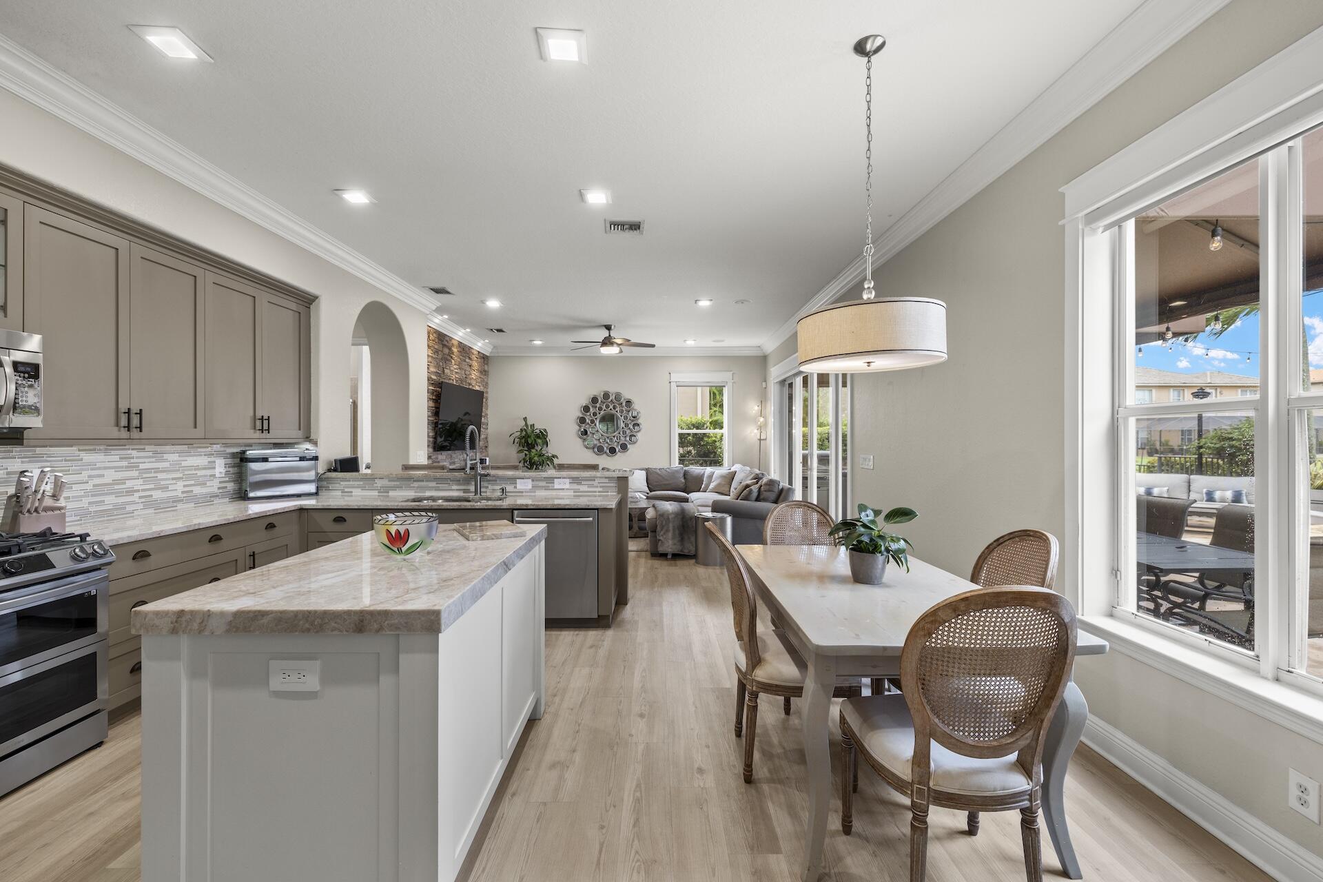 1336 Beacon Circle Wellington, FL 33414 - Photo 11 of 40 kitchen