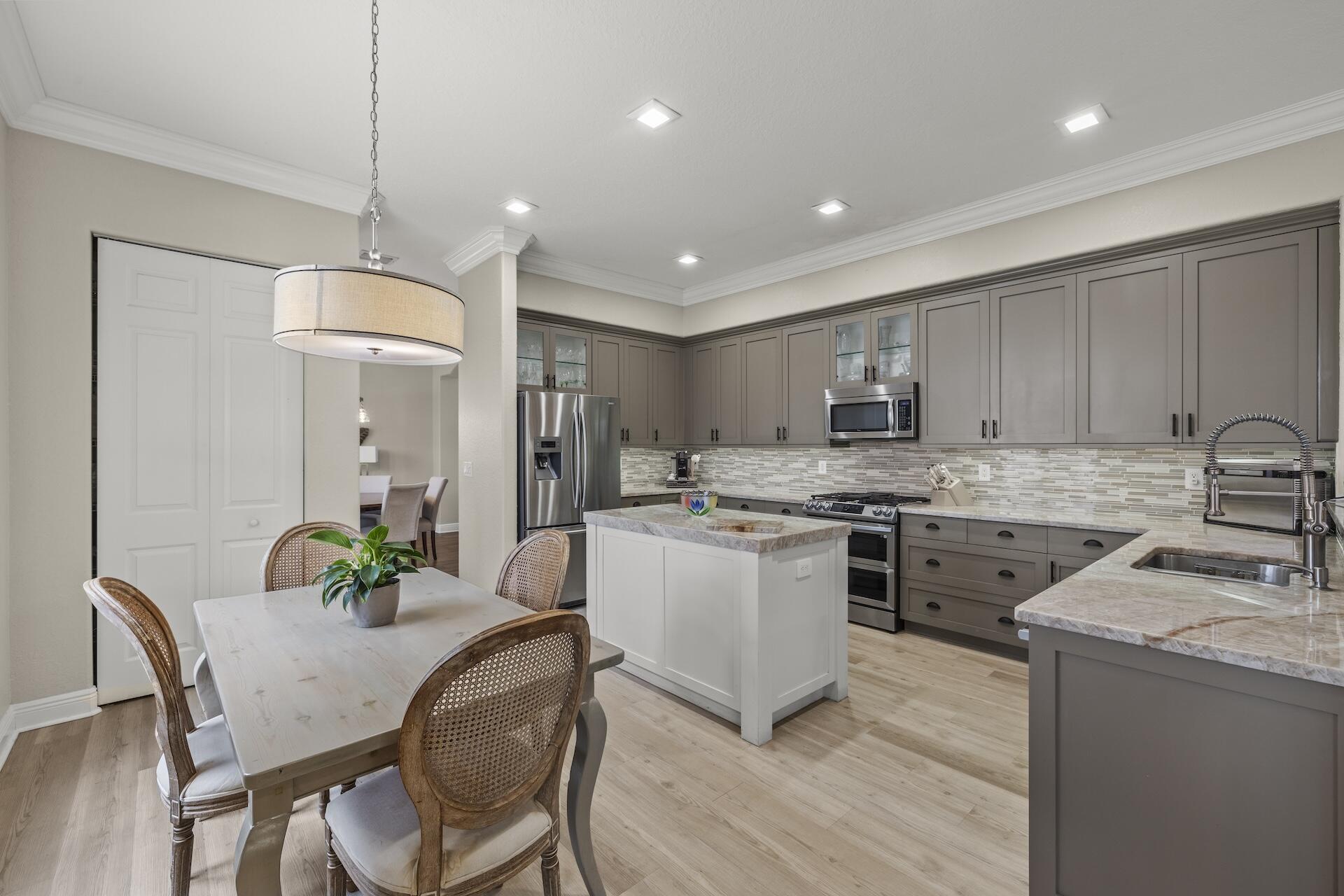 1336 Beacon Circle Wellington, FL 33414 - Photo 12 of 40 kitchen