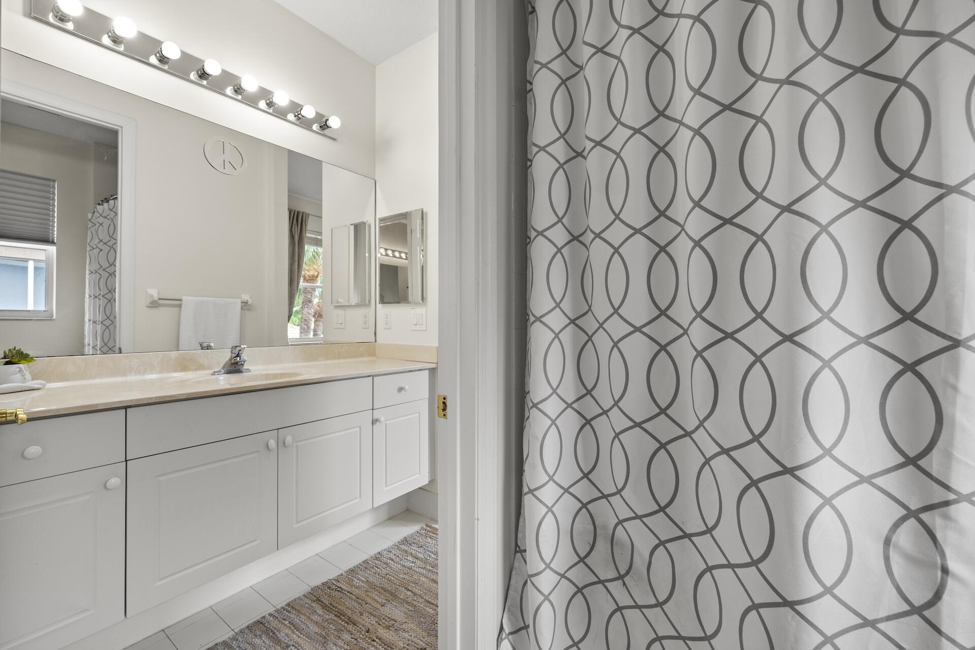 1336 Beacon Circle Wellington, FL 33414 - Photo 26 of 40 bathroom