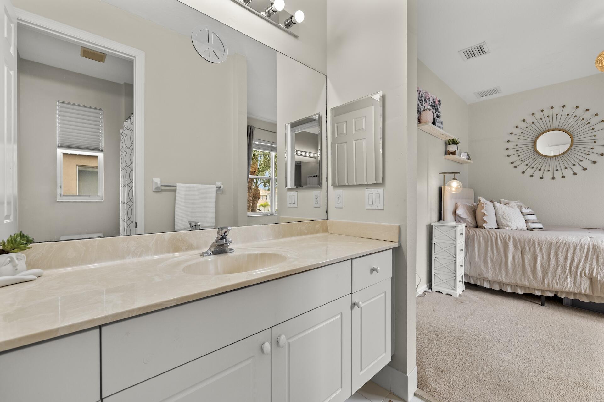 1336 Beacon Circle Wellington, FL 33414 - Photo 27 of 40 bathroom