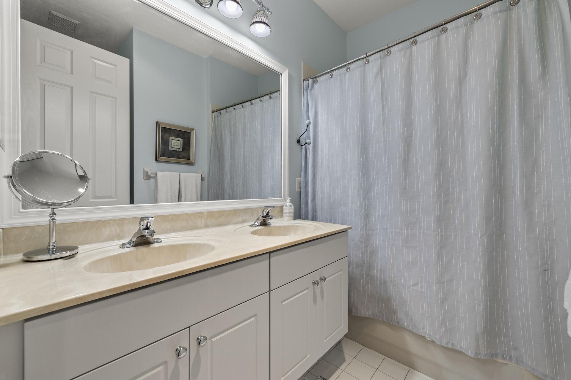 1336 Beacon Circle Wellington, FL 33414 - Photo 29 of 40 bathroom