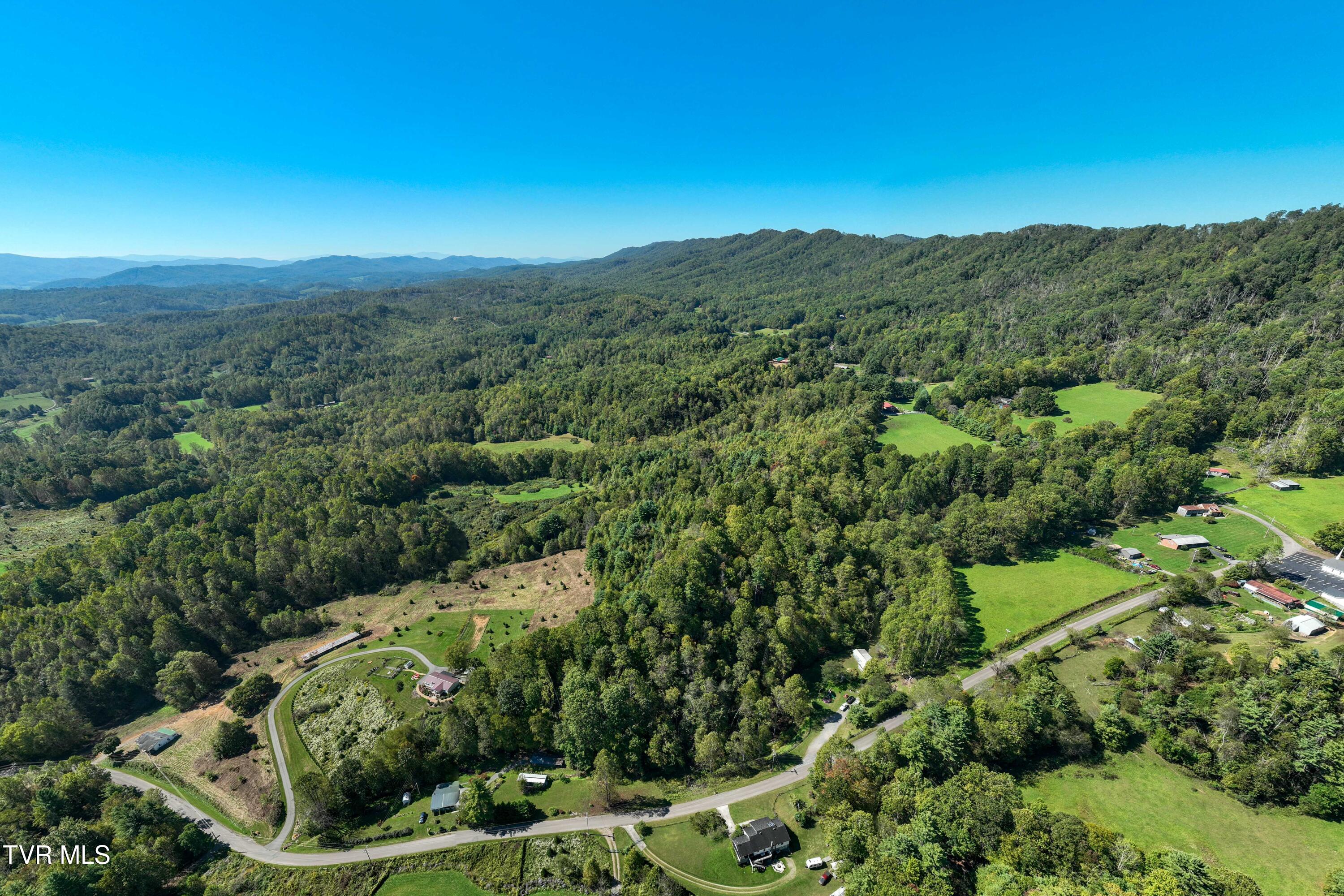 1311 Deer Run Road Mountain City, TN 37683 - Photo 12 of 28 Deer Run Road (8 of 37)