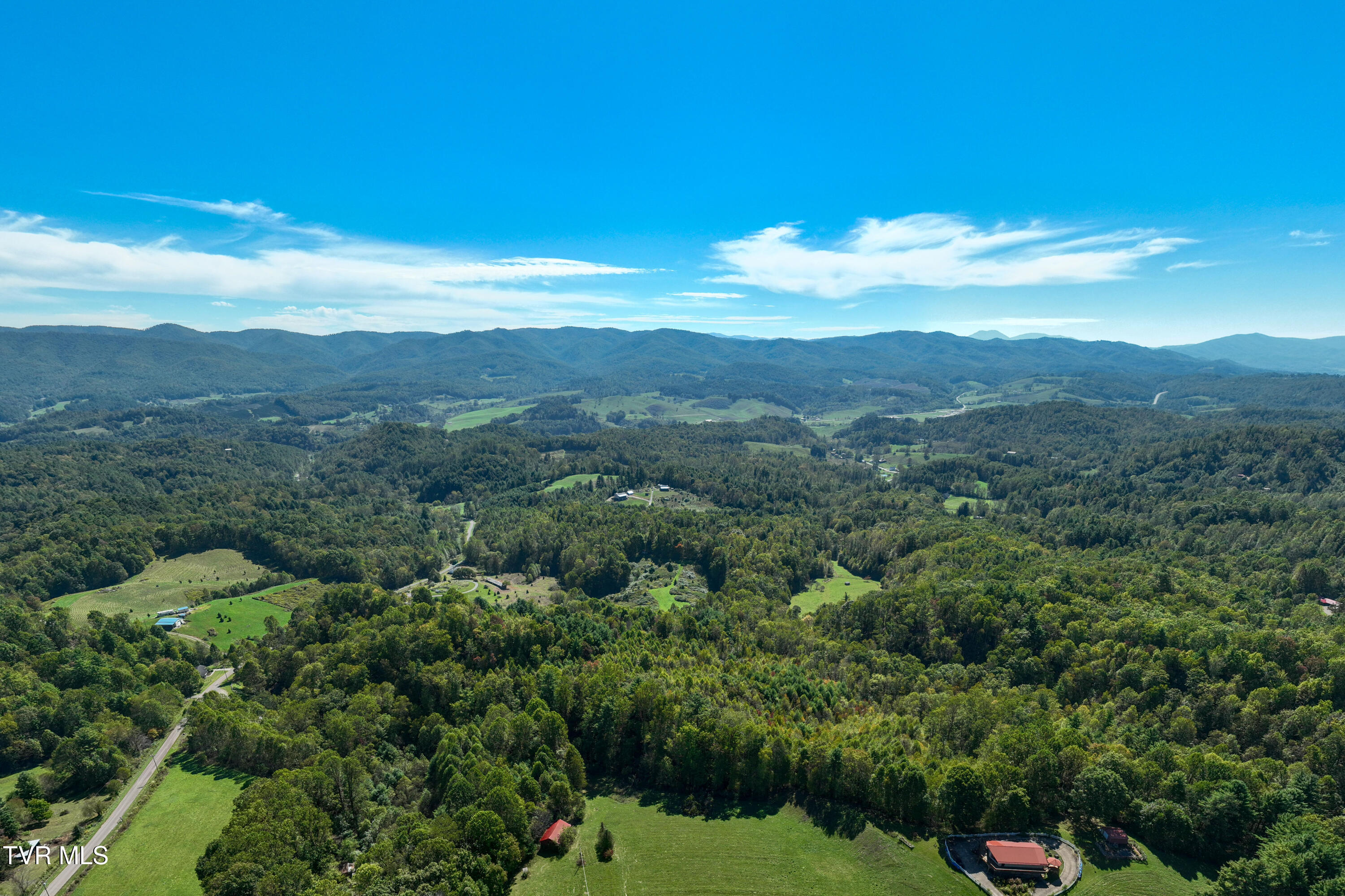 1311 Deer Run Road Mountain City, TN 37683 - Photo 13 of 28 Deer Run Road (9 of 37)