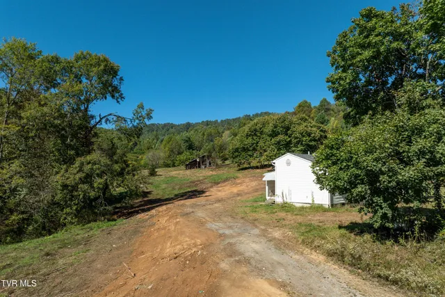 $445,000 | 1311 Deer Run Road, Mountain City, TN 37683