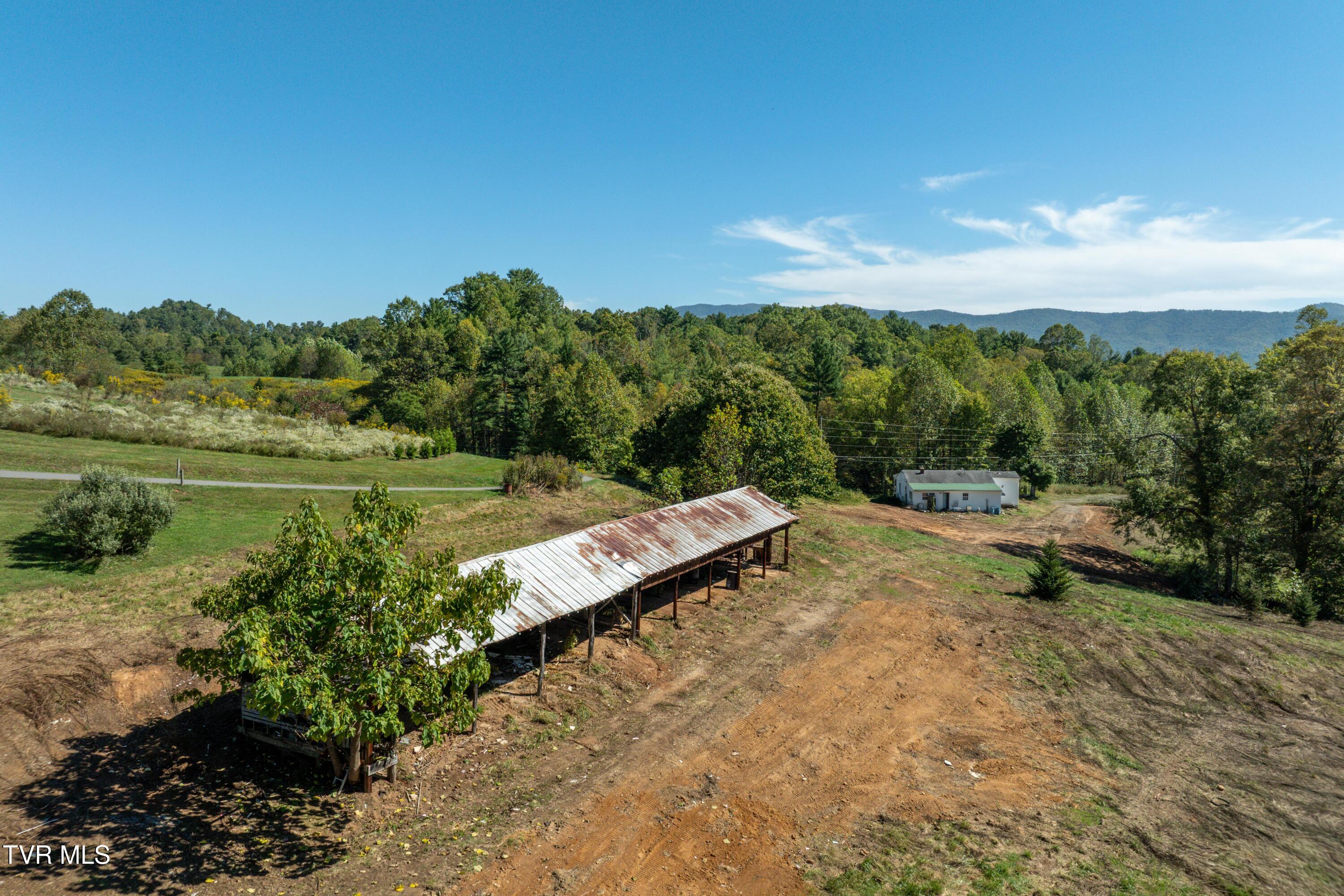 1311 Deer Run Road Mountain City, TN 37683 - Photo 20 of 28 Deer Run Road (19 of 37)