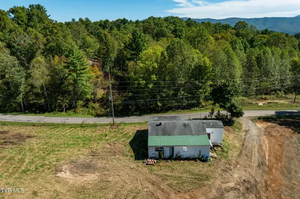 $369,000 | 1311 Deer Run Road, Mountain City, TN 37683