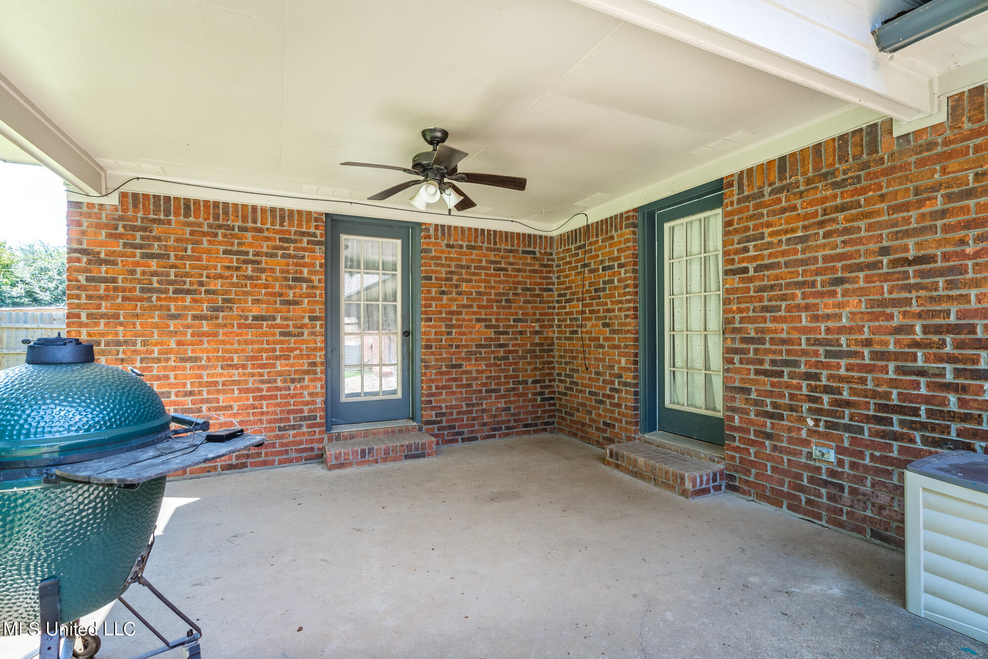 7241 Kingcrest Road Olive Branch, MS 38654 - Photo 9 of 24 238859m_24-snapsold-screen-7241 Kingcres