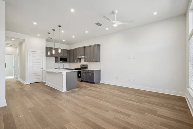 $524,999 | 200 West 56th Street, Unit 2103, Austin, TX 78751