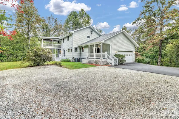 $579,000 | 39 Lambert Lane, Hendersonville, NC 28792