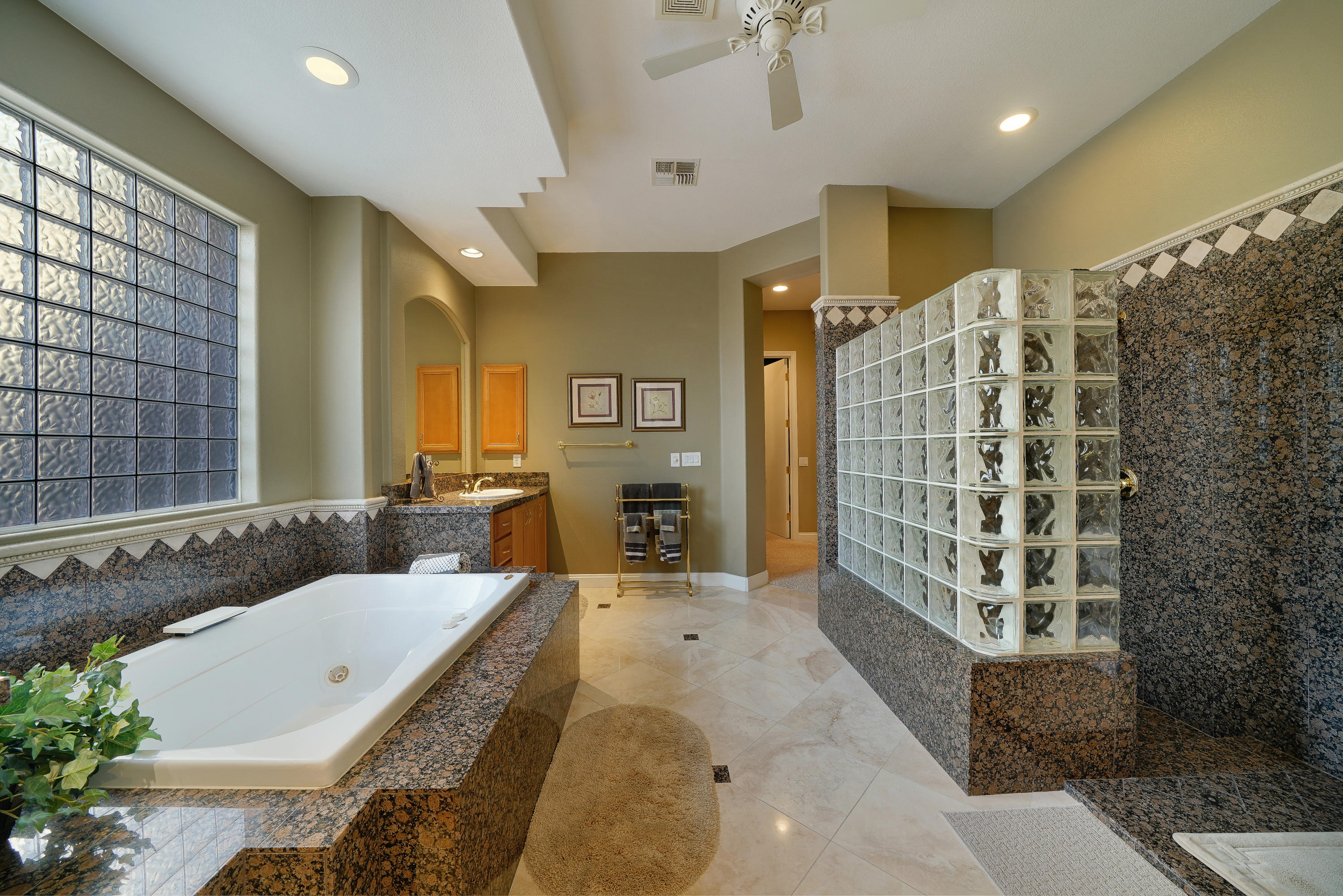 4 Vía Verde Rancho Mirage, CA 92270 - Photo 25 of 63 Photo-66