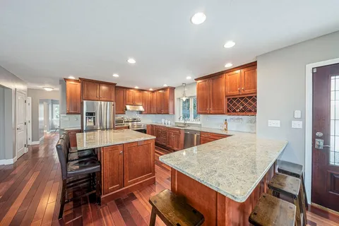 $1,199,000 | 907 South River Street, Marshfield, MA 02050
