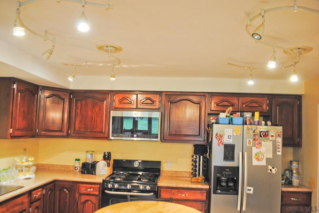904 Benshoff Hill Road Johnstown, PA 15906 - Photo 10 of 28 Gallery Image 10
