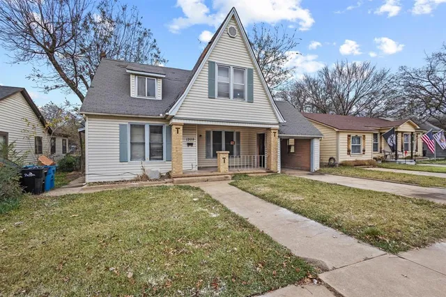 $125,000 | 1309 West Morton Street, Denison, TX 75020