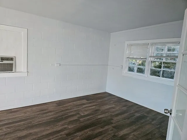 $2,600 | 712 West Gibson Road, Woodland, CA 95695