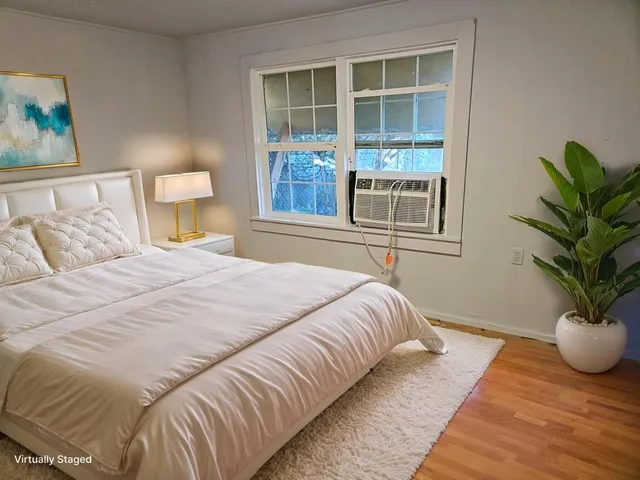 $2,600 | 712 West Gibson Road, Woodland, CA 95695