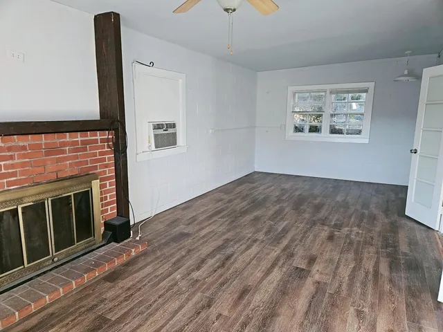 $2,600 | 712 West Gibson Road, Woodland, CA 95695