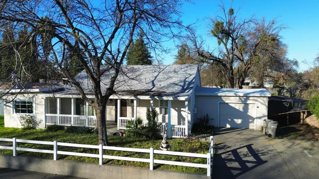 $2,600 | 712 West Gibson Road, Woodland, CA 95695