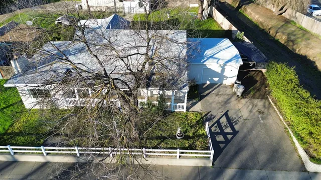 $2,600 | 712 West Gibson Road, Woodland, CA 95695