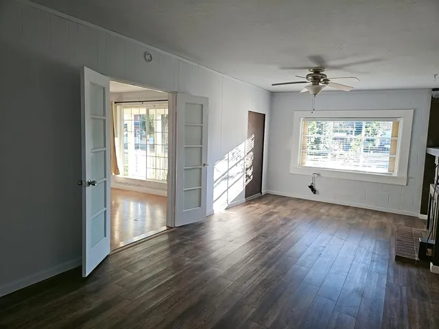 $2,600 | 712 West Gibson Road, Woodland, CA 95695