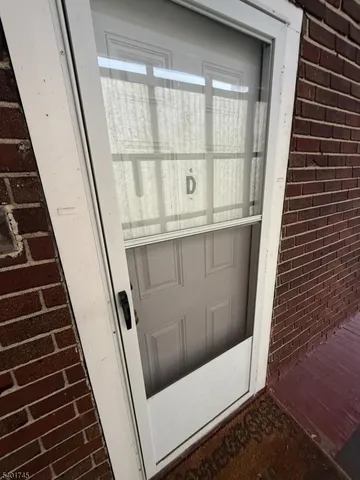 $1,450 | 69 West Somerset Street, Raritan, NJ 08869