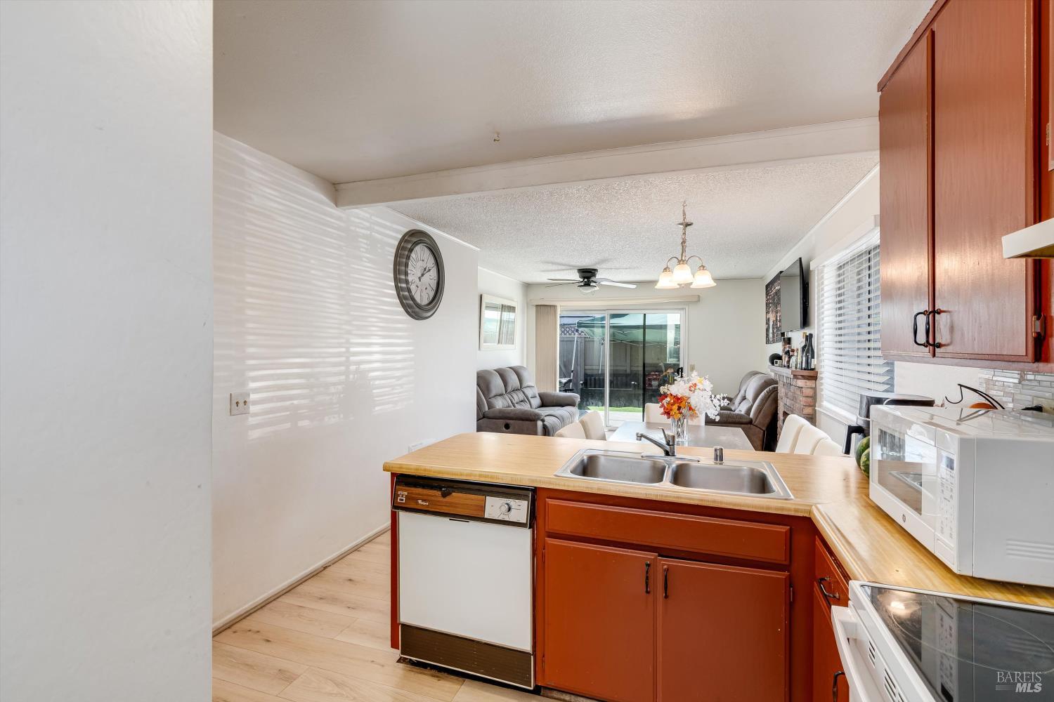 1708 Glenbrook Drive, Unit F Santa Rosa, CA 95401 - Photo 13 of 37