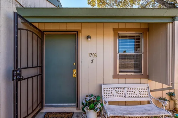 $369,000 | 1708 Glenbrook Drive, Unit F, Santa Rosa, CA 95401