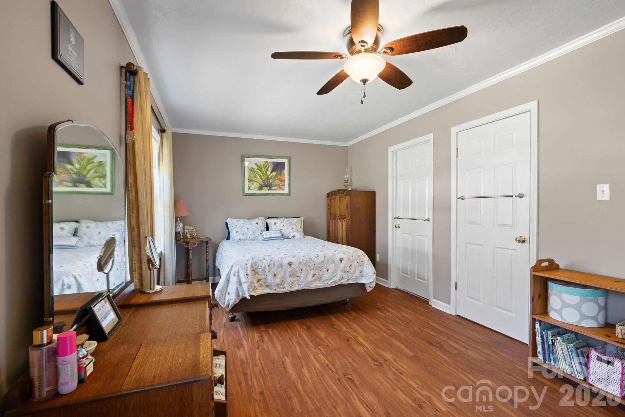 74 Ridgeline Road Clyde, NC 28721 - Photo 22 of 36 Gallery Image 22