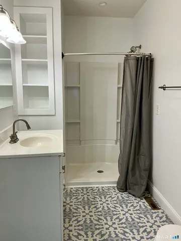 $1,400 | 74 Liberty Street, Unit 1, Stonington, CT 06379