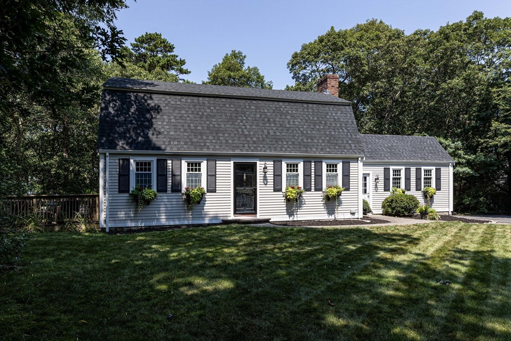 11 Chandler Road Sandwich, MA 02537 - Photo 3 of 37 Gallery Image 3